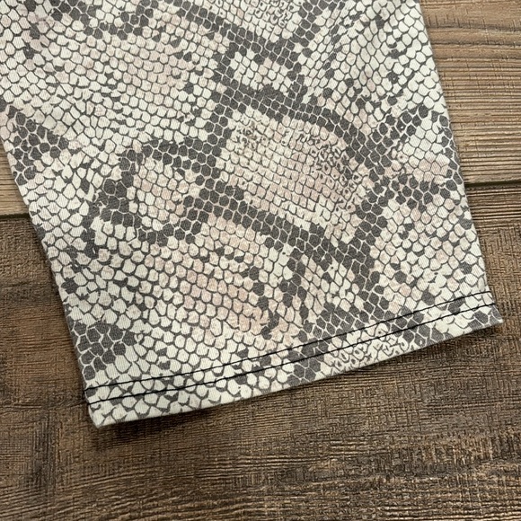 Chaser Python Print Bike Shorts Size Small - Picture 5 of 6